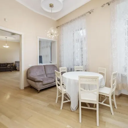 Katerynyska 2 Level Apartment With Sauna Odesa Exterior photo