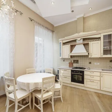 Katerynyska 2 Level Apartment With Sauna Odesa Exterior photo