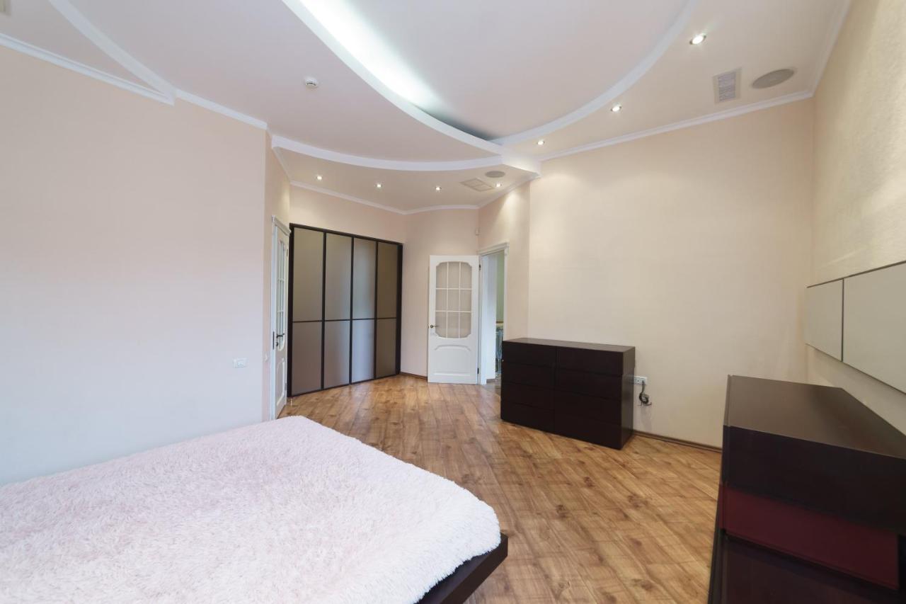 Апартаменты Katerynyska 2 Level With Sauna